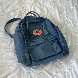 Fjall Raven Kanken backpack in blue ridge